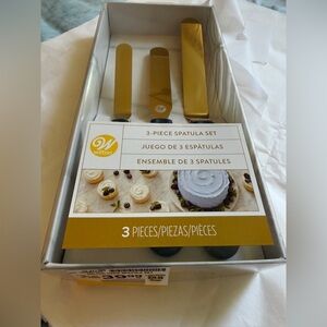 Wilton Navy Blue & Gold Spatula Set-Cake Decorating/ Icing - 3-Piece 9, 11, 13”
